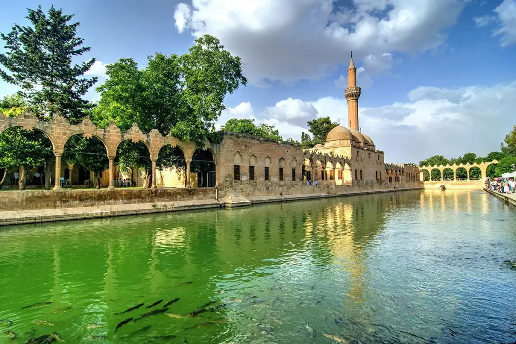 Şanlıurfa’da En Popüler 11 Turistik Mekan! Şanlıurfa’da Gezilecek Yerler 2023